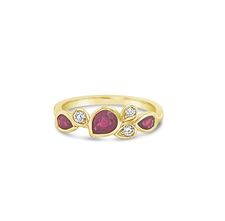 Max Strauss: 14kt Yellow Gold Pear-Cut Ruby & Diamond Offset Ring