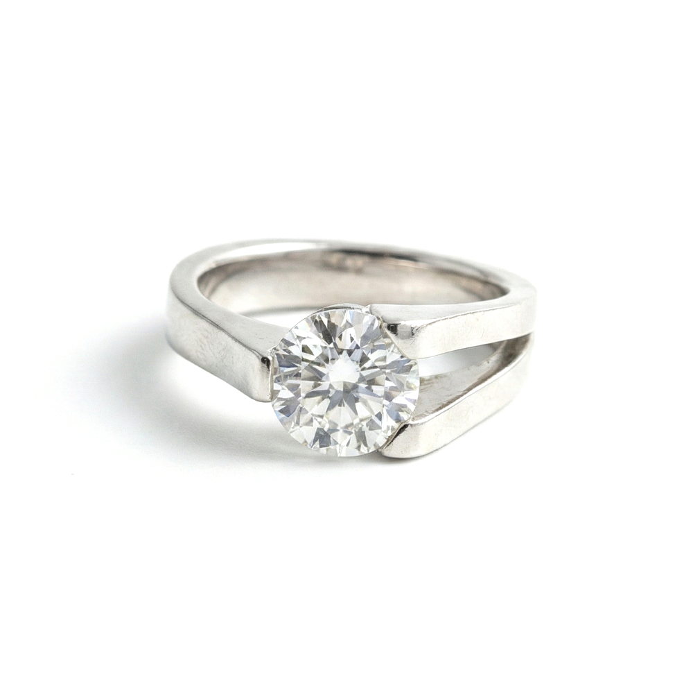 Split Shank 8MM CZ Ring