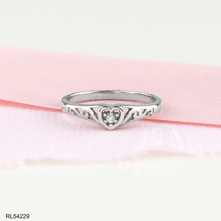 10K Diamond Heart Ring