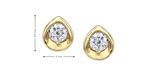 I am Canadian 10k Gold Diamond Stud Earrings. 0.20tdw
