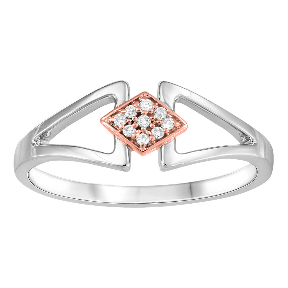 FNIAL SALE - 10 Karat Diamond Cluster Ring, 0.035 TDW