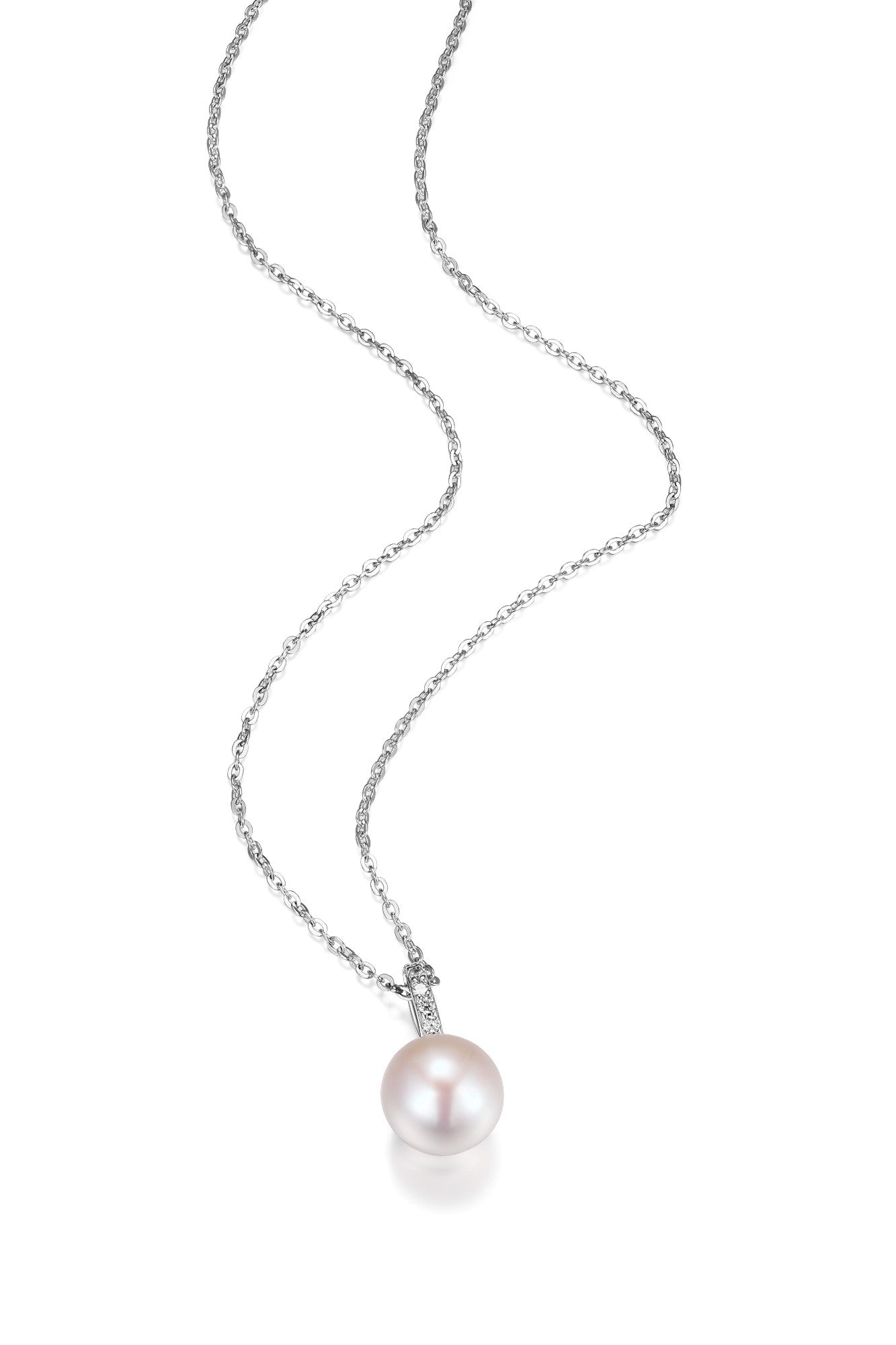 Reign Pearl Necklace