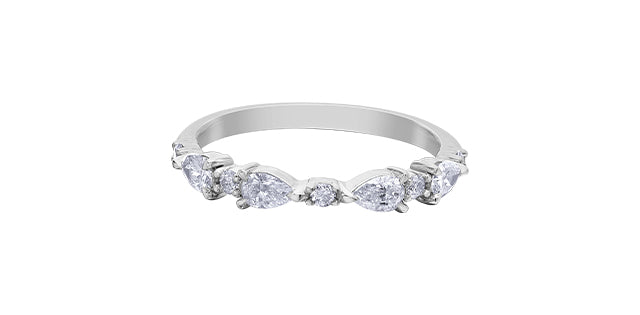 14 kt Pear and round dia band 0.40tw
